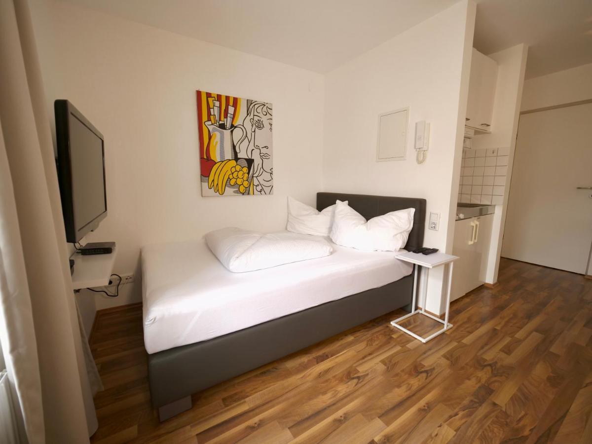 שרונס Astoria Apartments מראה חיצוני תמונה