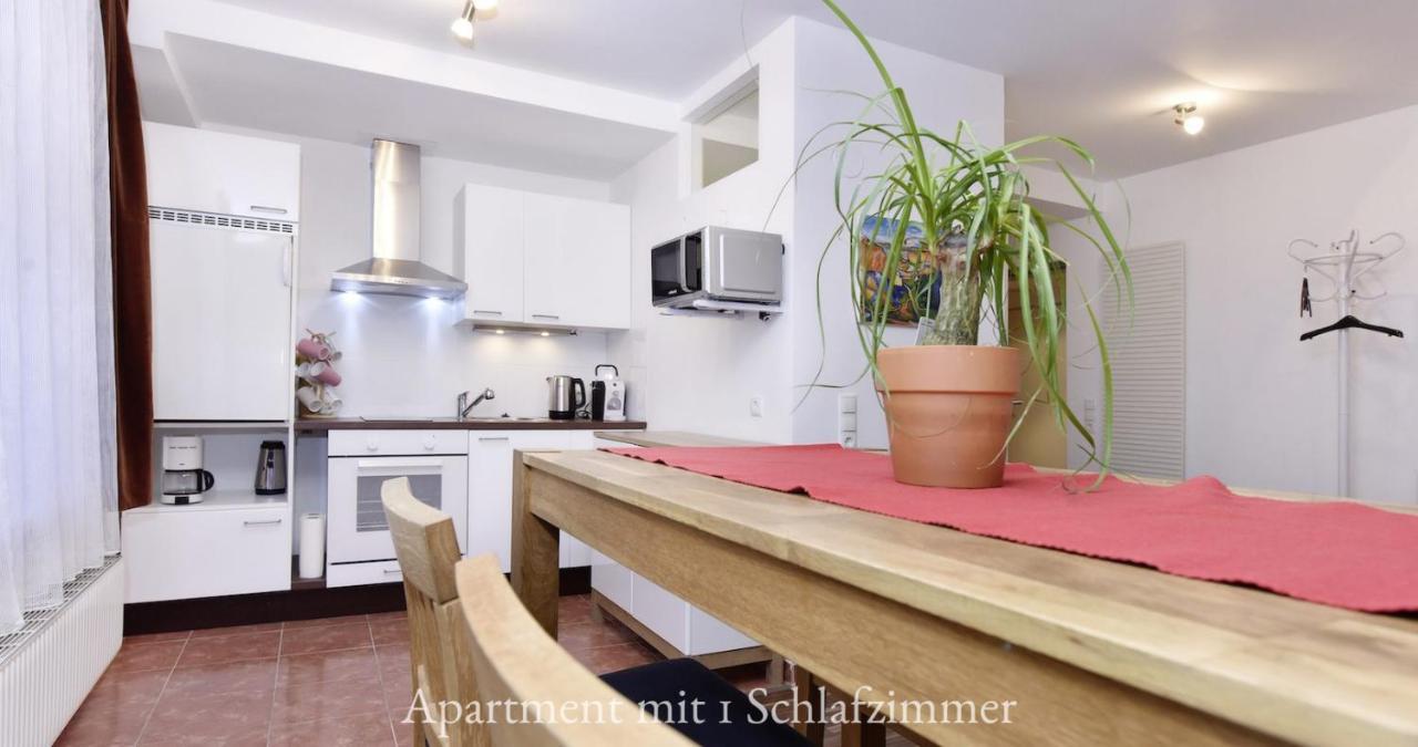 שרונס Astoria Apartments מראה חיצוני תמונה